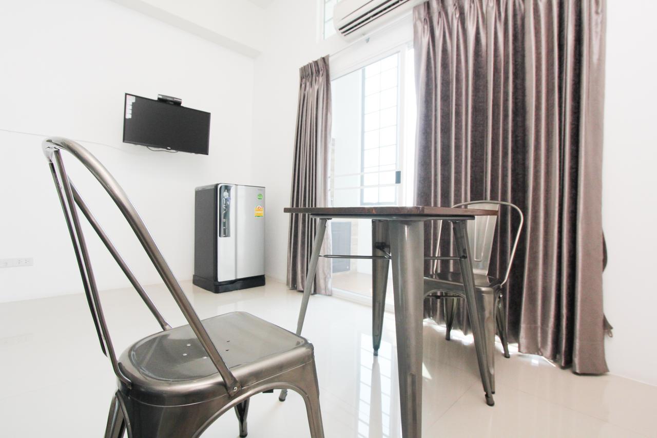 Boutique Summer House Jomtien Beach Exterior photo